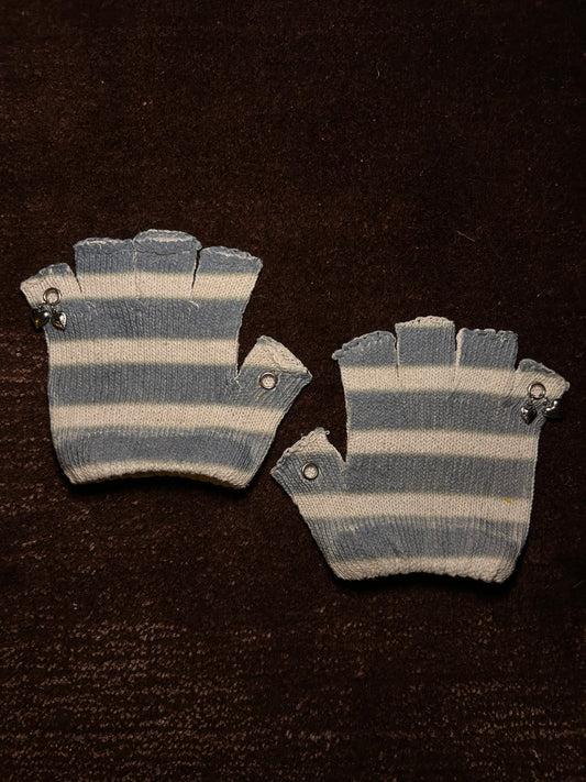 ෆ blue stripe gloves ₊˚⊹