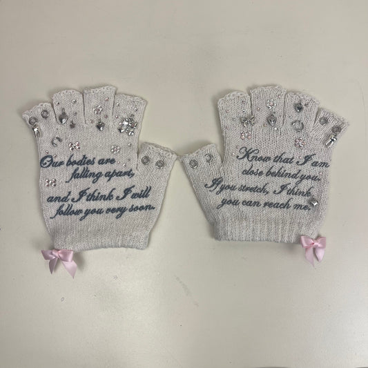 ෆ our bodies gloves ₊˚⊹